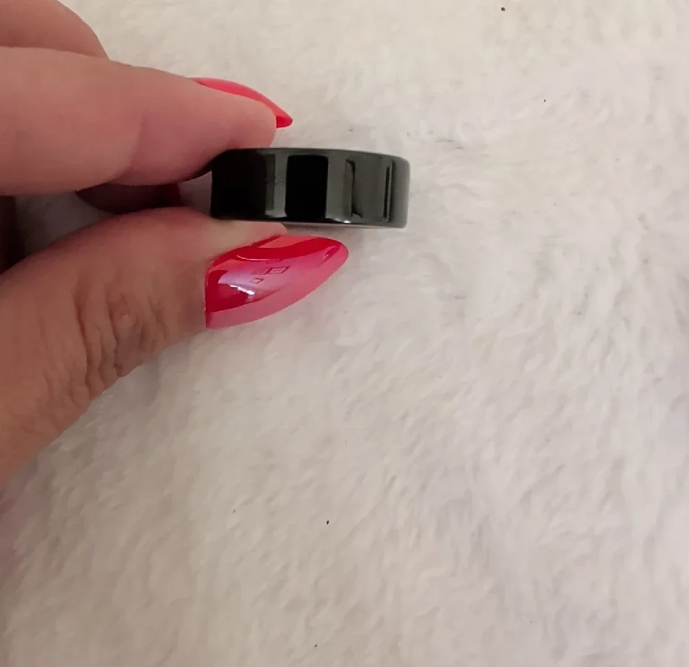 Oura Ring 4 Black — Original Box with Original Accessories - Size 7